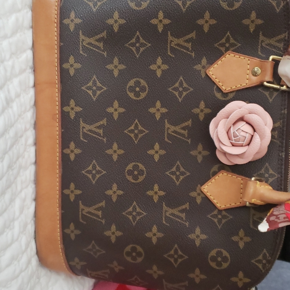 Rose purse charm